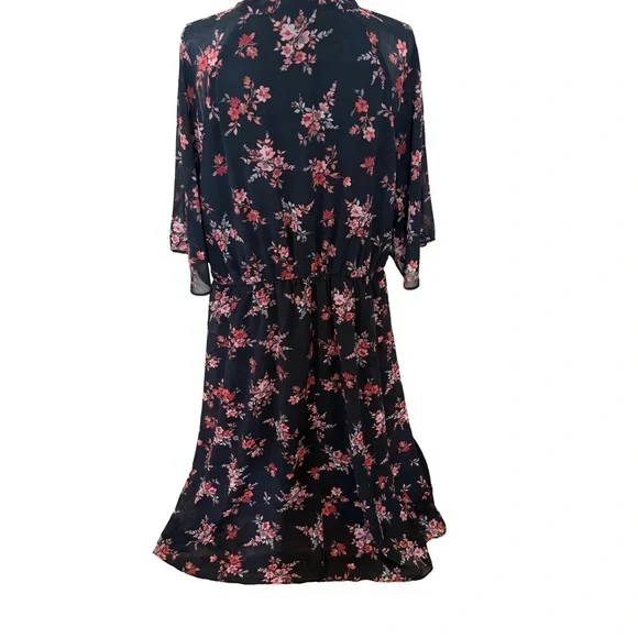 CITY CHIC Floral Chiffon Midi Dress Tie Neck Ruffle Hem Plus Size 22 🌸🖤 - Picture 3 of 9
